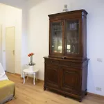Burlamacchi House *