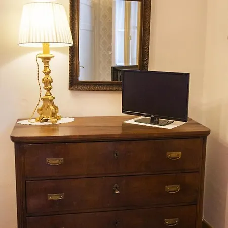 Burlamacchi House - Centro Storico Di Apartament *