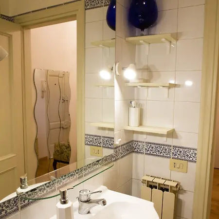 Apartament Burlamacchi House - Centro Storico Di