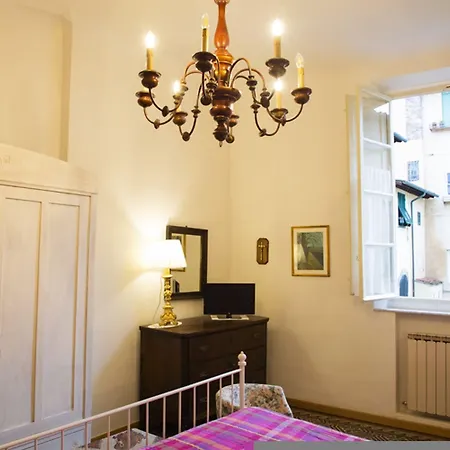 Burlamacchi House - Centro Storico Di Apartament Lukka
