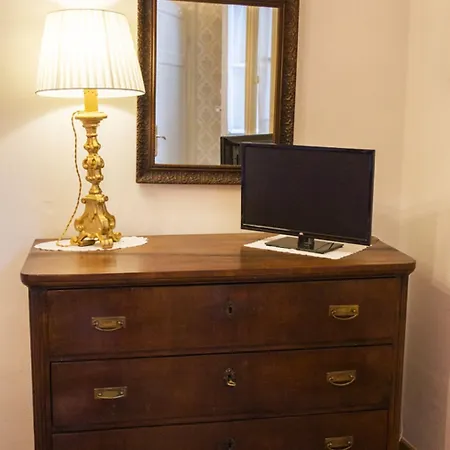 Apartament Burlamacchi House - Centro Storico Di *