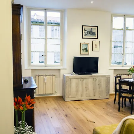 Burlamacchi House - Centro Storico Di Apartament *